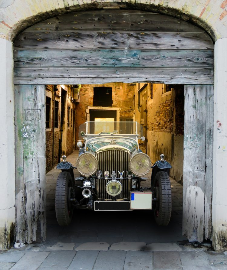 abandoned-antique-auto-416929.jpg